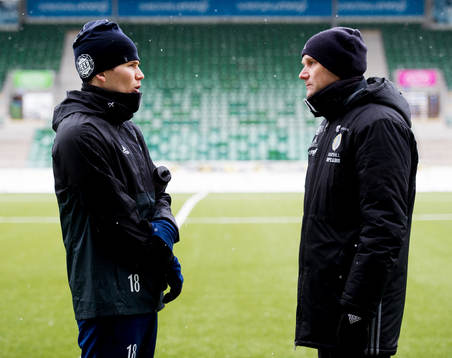 Oliver Berg och assisterande tränare Andreas Pettersson