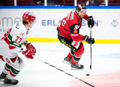Moras Michael Keränen och Malmö Redhawks Max Görtz
