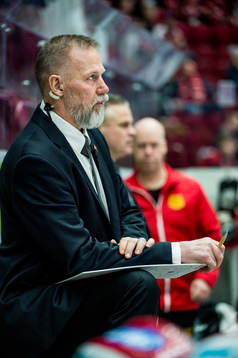 Moras tränare Mats Lusth