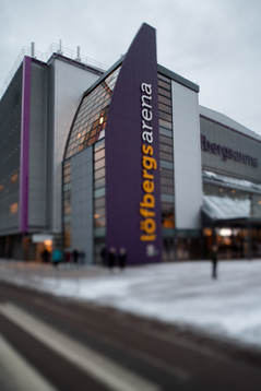 Exteriör av Löfbergs Arena