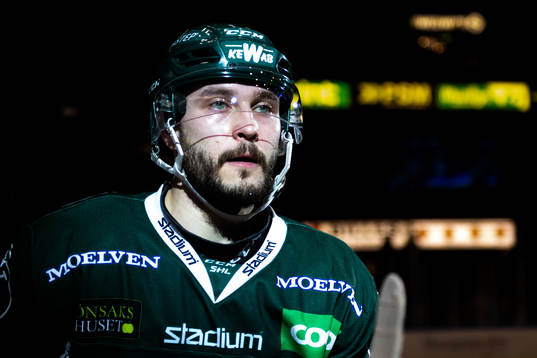 Färjestads Jesse Virtanen jublar