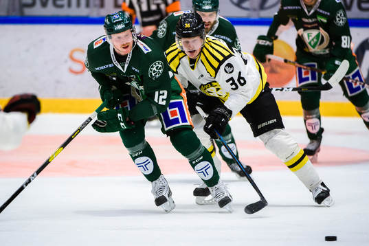 Färjestads Alexander Reichenberg och Brynäs Samuel Solem
