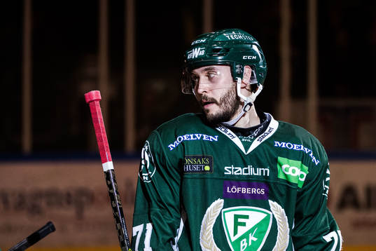 Färjestads Jesse Virtanen jublar