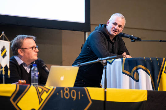 Johan Segui på scen