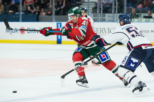 Frölundas Rhett Rakshani och Linköpings Eddie Larsson
