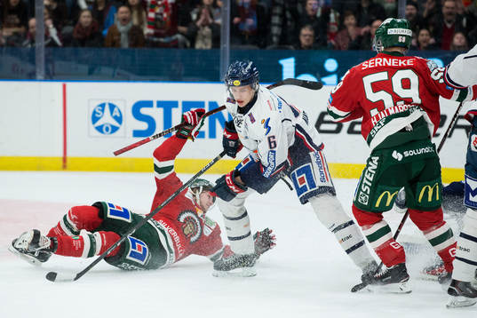 Frölundas Samuel Fagemo jublar liggande