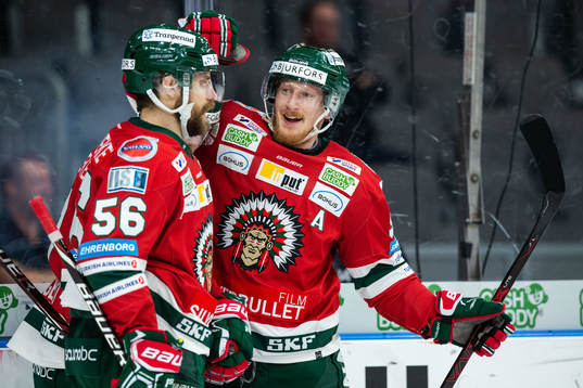 Frölundas Simon Hjalmarsson jublar