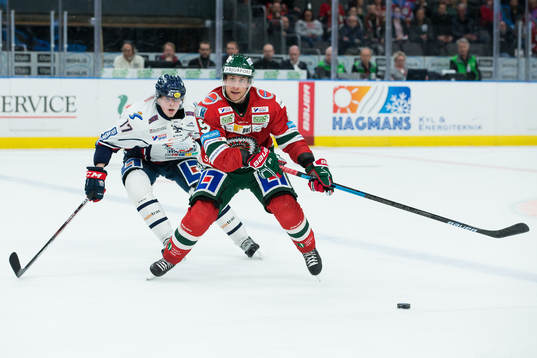 Frölundas Chay Genoway före Linköpings Fredrik Karlström