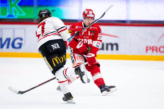 Timrås Emil Berglund täcker skott