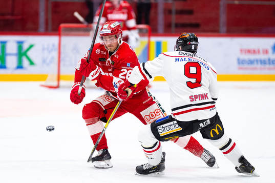 Timrås Hampus Larsson och Örebros Tylor Spink