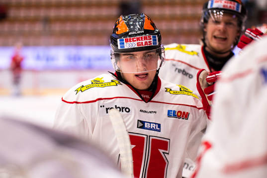 Örebros Glenn Gustafsson jublar