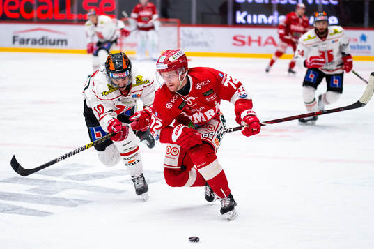 Örebros Shane Harper och Timrås Ludvig Rensfeldt