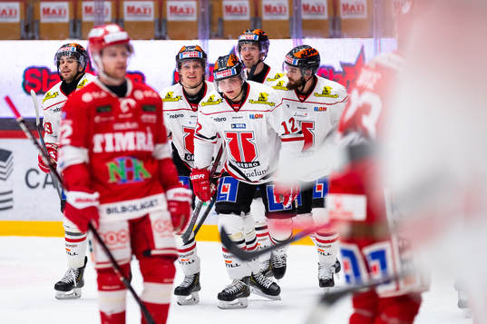 Örebros Glenn Gustafsson jublar