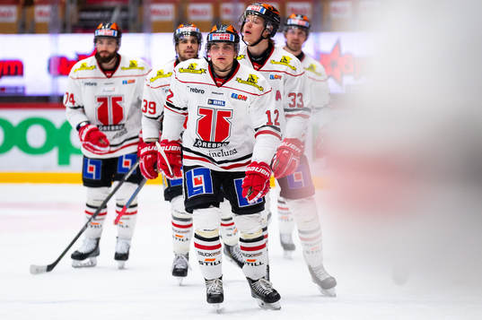 Örebros Glenn Gustafsson jublar