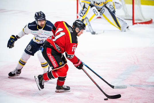 s Nils Andersson och Luleås Petter Emanuelsson