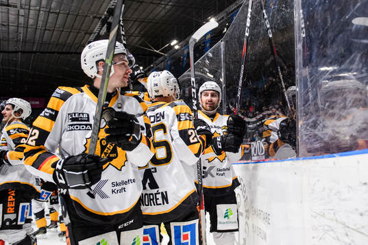 Skellefteås spelare jublar