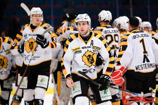 Skellefteås Joakim Lindström jublar