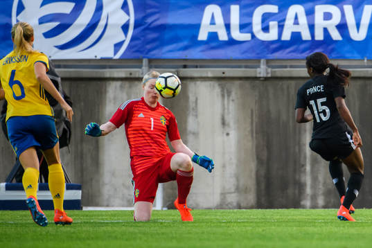 goalkeeper Hedvig Lindahl of Sweden with a save