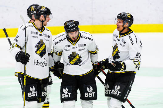 s Jacob Dahlström jublar