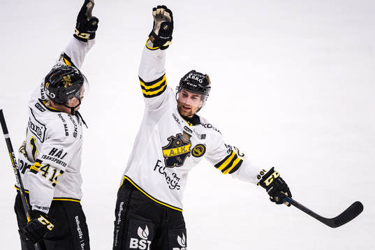 Bläddra bland fler bilder av Ishockey, Hockeyallsvenskan, Södertälje - AIK