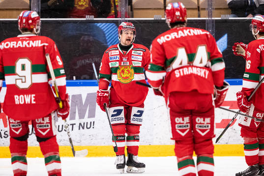 Moras Kevin Gagné jublar