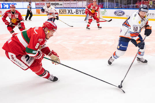 Moras Robin Johansson och Växjös Kris Versteeg