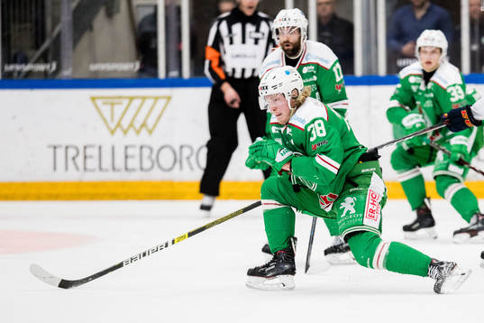 Rögles Erik Andersson försvarar