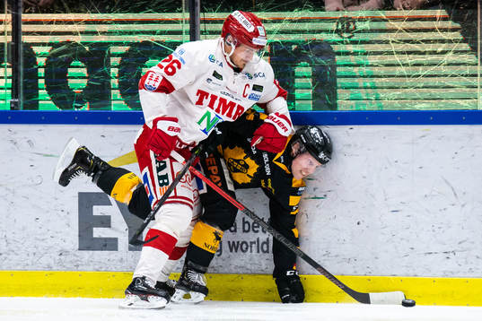 Timrås Hampus Larsson och Skellefteås Mathis Olimb