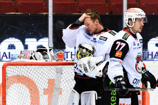 Malmö Redhawks målvakt Lars Volden deppar