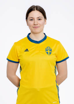 Elin Hjälte i F16/03-landslaget