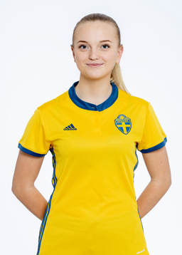 Saga Carlsson i F16/03-landslaget