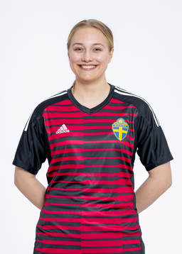Sanna Eriksson i F16/03-landslaget