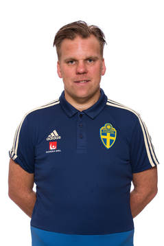 Tränare Viktor Eriksson i P16-landslaget