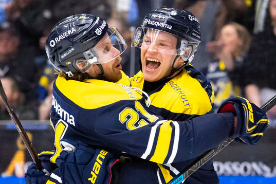 s Mattias Tedenby och Johan Johnsson jublar