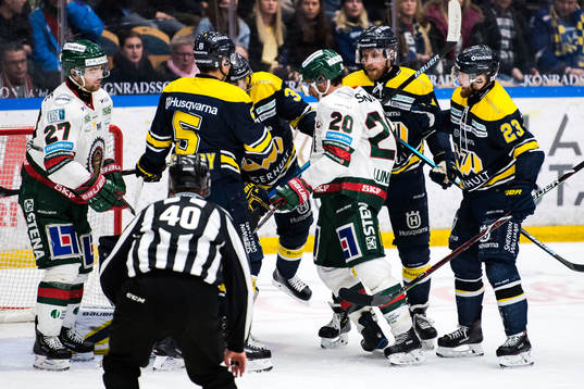 Bråk mellan spelarna