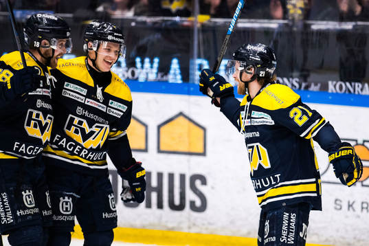 s Mattias Tedenby jublar