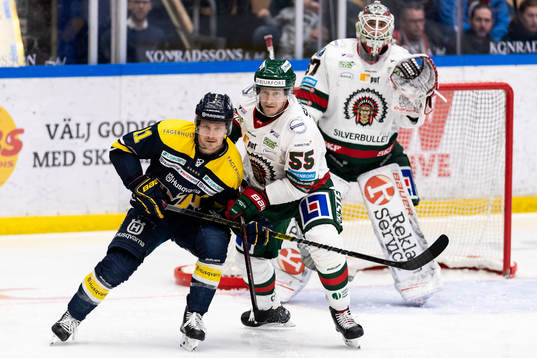 s Simon Önerud och Frölundas David Printz framför HV71:s