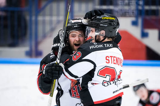 Hudiksvalls Jonas Lindström och Tommy Stenqvist jublar
