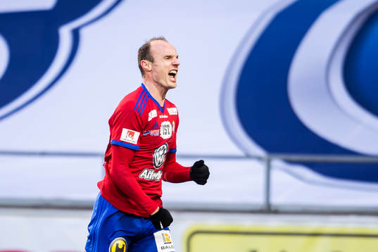 Östers Dragan Kapcevic jublar