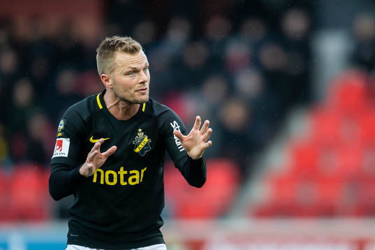 s Sebastian Larsson agerar
