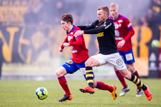 s Sebastian Larsson