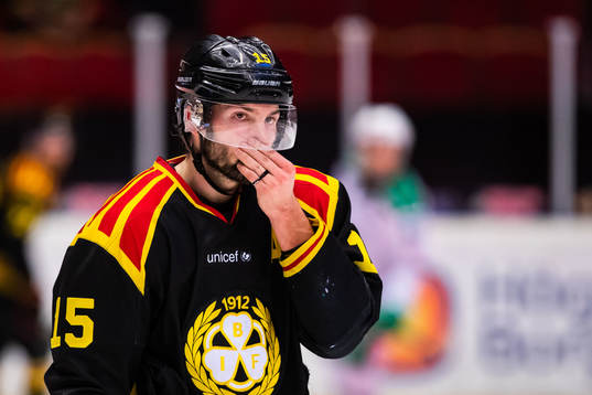 Brynäs Simon Bertilsson deppar