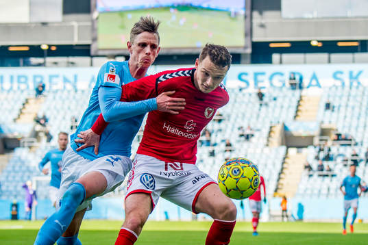 Malmö FFs Sören Rieks mot Kalmars Piotr Johansson
