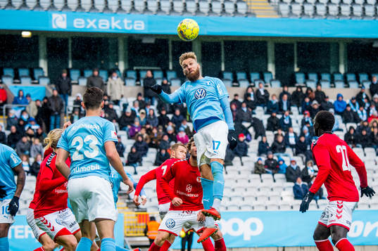 Malmö FFs Rasmus Bengtsson nickar