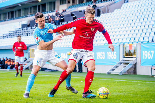 Malmö FFs Marcus Antonsson mot Kalmars Viktor Elm