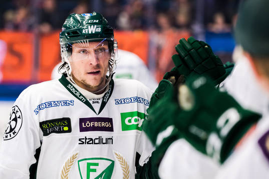 Färjestads Michael Lindqvist jublar