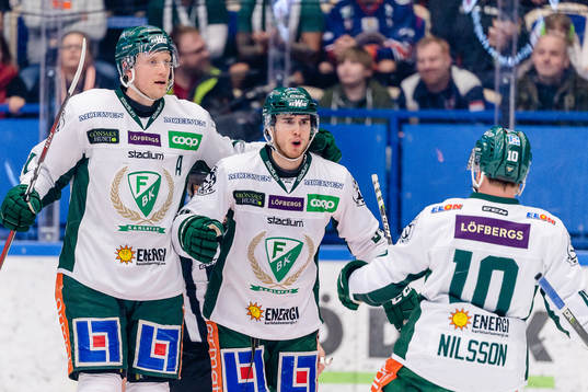 Färjestads Johan Ryno och Michael Lindqvist jublar