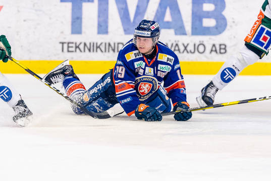 Växjös Tuomas Kiiskinen faller