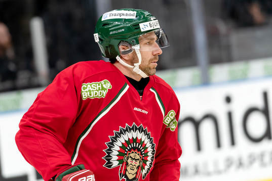 Frölundas Joel Lundqvist före ishockeymatchen i SHL