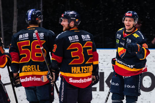 Djurgårdens Sebastian Strandberg jublar